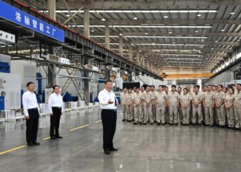 Xi Jinping inspects the city of Luoyang in the center of China