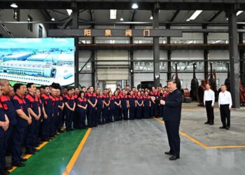 Xi Jinping inspects a manufacturing company in Shanxi