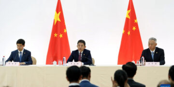 China and the United States engage in constructive and frank commerce communication and Tiktok