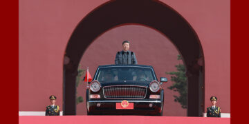 Xi Jinping reviews the armed forces on the occasion of the 80th anniversary of victory against Japanese attack