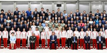 Xi Jinping meets national sports figures