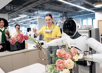 The builders of Sino-European friendship