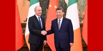 Xi Jinping meets Irish Prime Minister