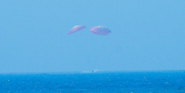 China completes first at-sea recovery of spacecraft return capsule