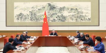 Chinese premier calls for comprehensively promoting AI innovation and application