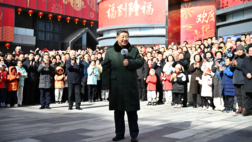 Xi Jinping visits Beijing residents ahead of Spring Festival, sends greetings to all Chinese