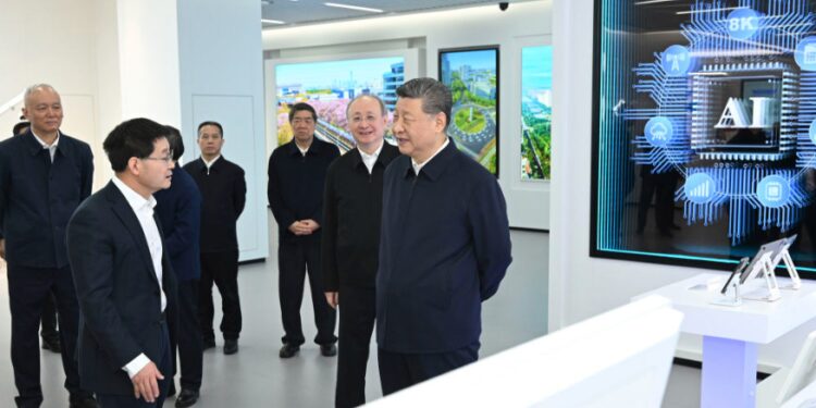 Xi Jinping visits information technology innovation park in Beijing
