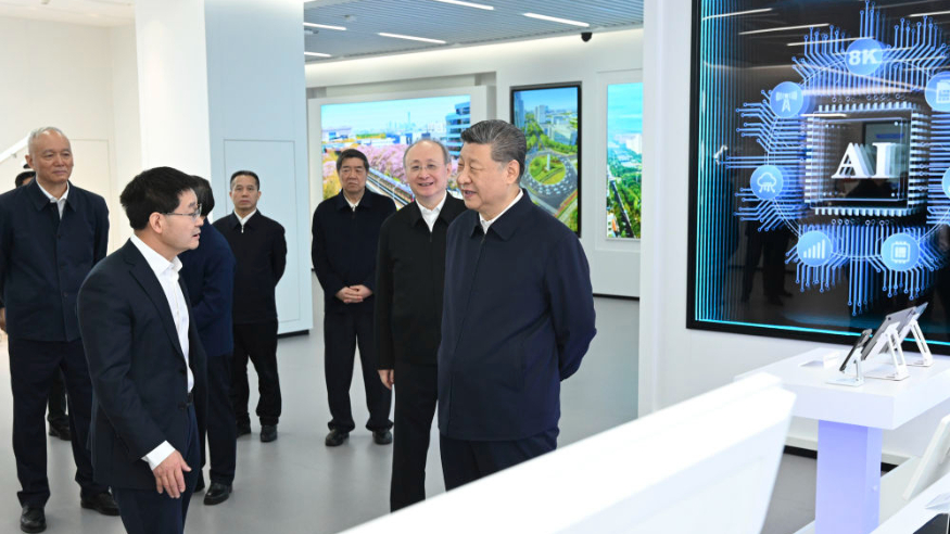 Xi Jinping visits information technology innovation park in Beijing