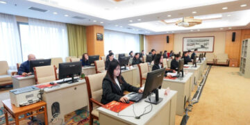 Chinese lawmakers submit 226 proposals to annual legislative session