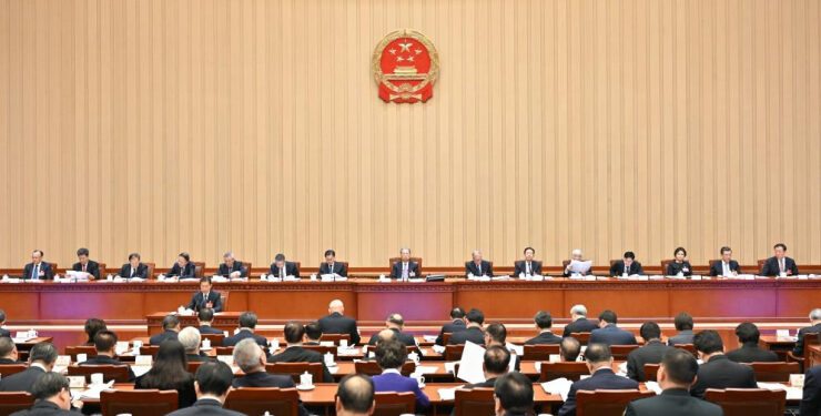 Presidium of China’s annual legislative session holds second meeting