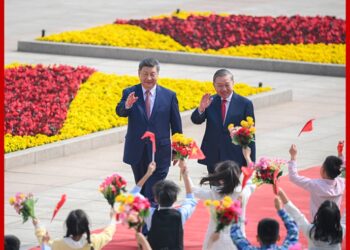 Chinese, Vietnamese leaders hold talks on strengthening extensive cooperation