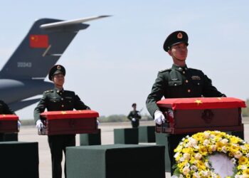 Remains of 12 Chinese Korean War martyrs repatriated from the Republic of Korea