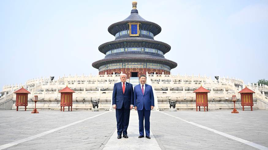 Xi Jinping and Donald Trump visit the Temple of Heaven