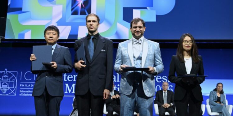 Chinese mathematicians Deng Yu and Wang Hong receive Fields Medal